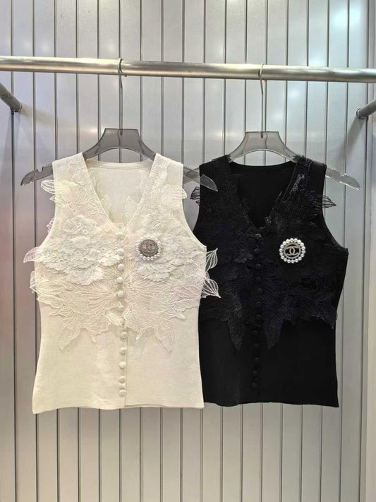 Chanel - T-Shirt avec logo et perles Blanc/Noir