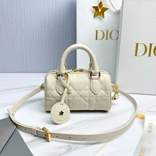 Dior - Sac Dior Groove 17 Cuir Blanc