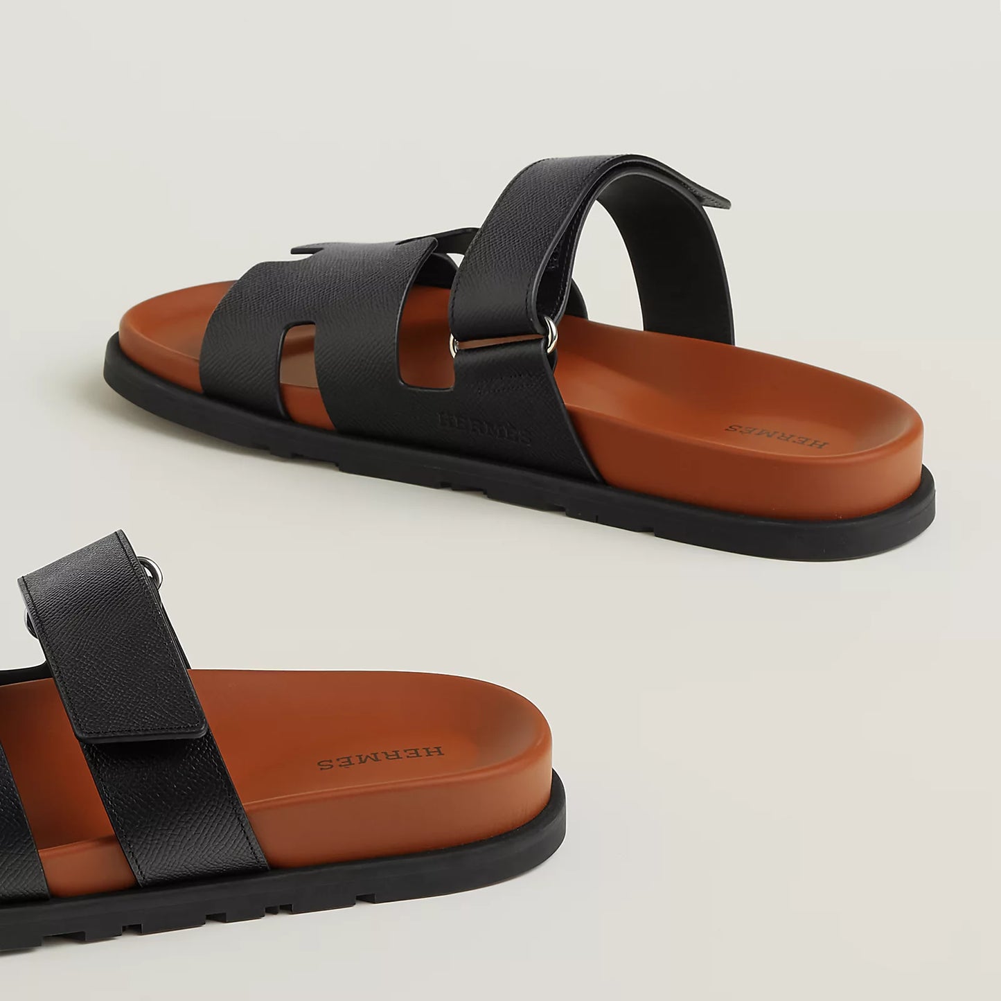Hermès - Sandales Chypre Noir / Naturel