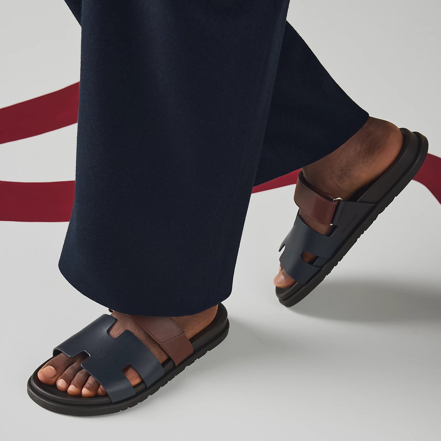 Hermès - Sandales Chypre Marine / Marron Palissandre