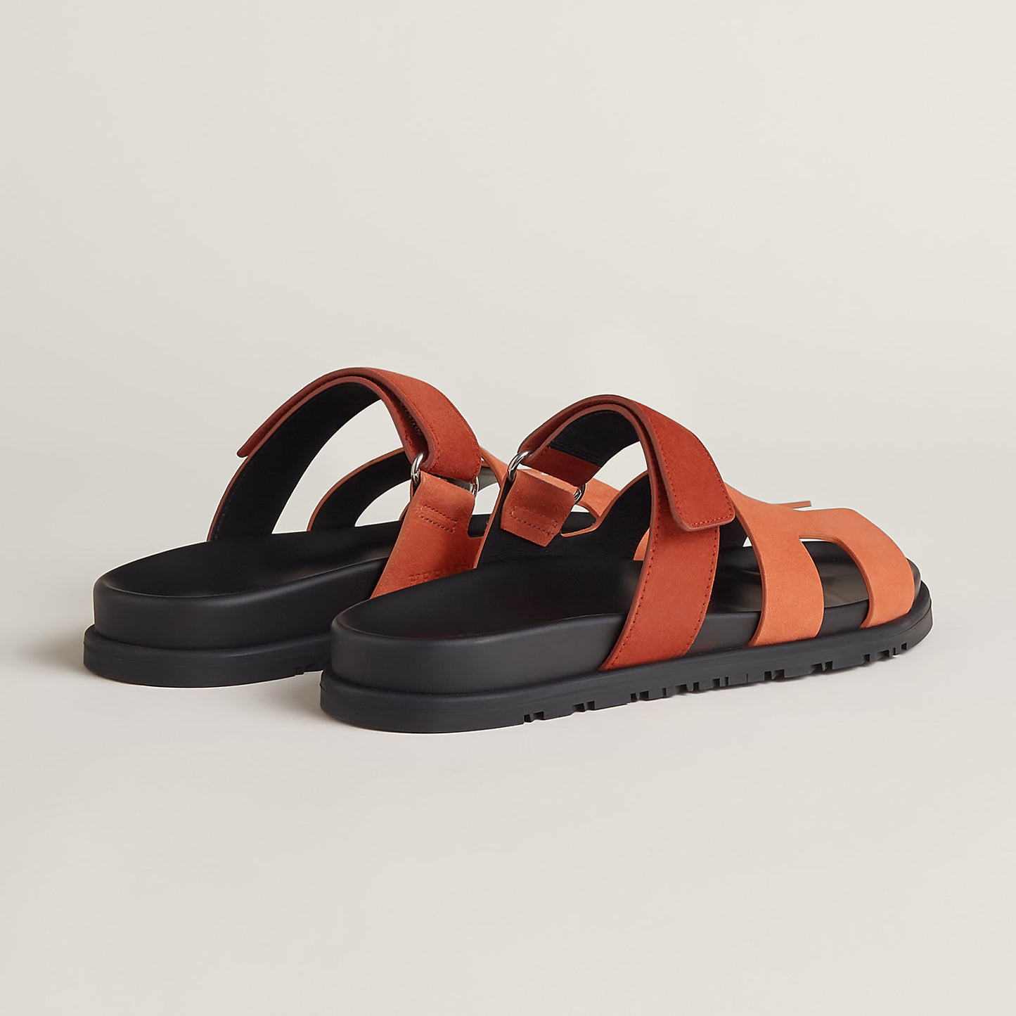 Hermès - Sandales Chypre Rose Bois De Santal / Rouge De Turin