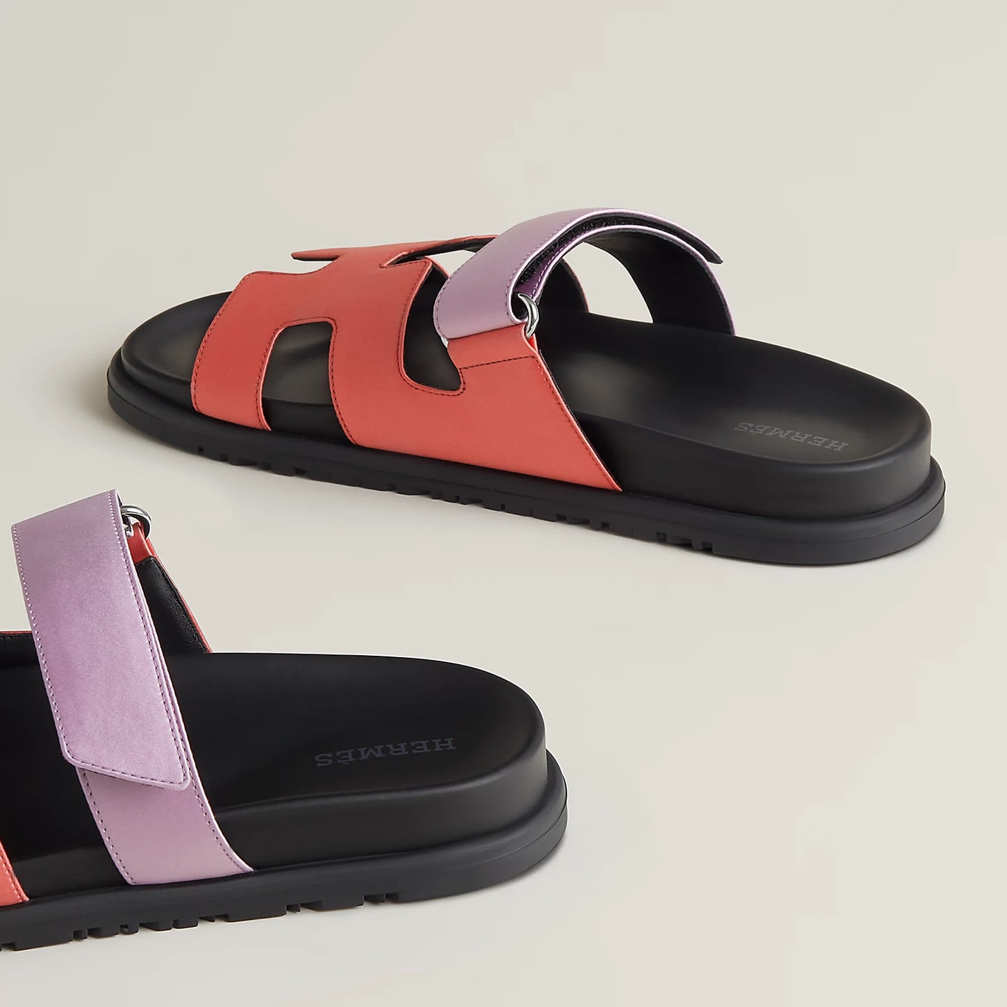 Hermès - Sandales Chypre Rose Pêche / Violet Pétale