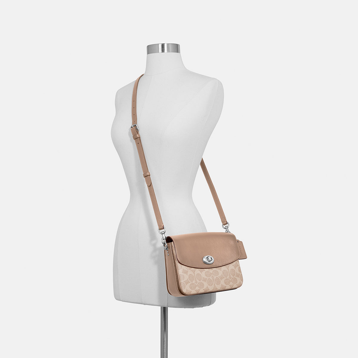 Cassie Crossbody 19 In Signature Canvas