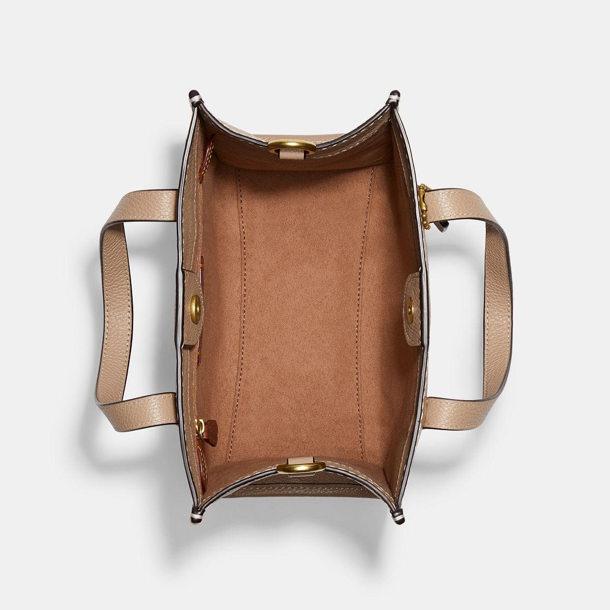 Field Tote 22 In Signature Leather