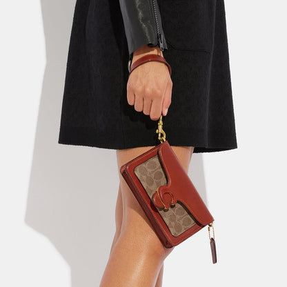 Tabby Wristlet In Signature Canvas