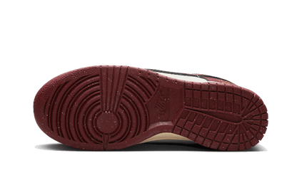 Dunk Low SE Sail Team Red